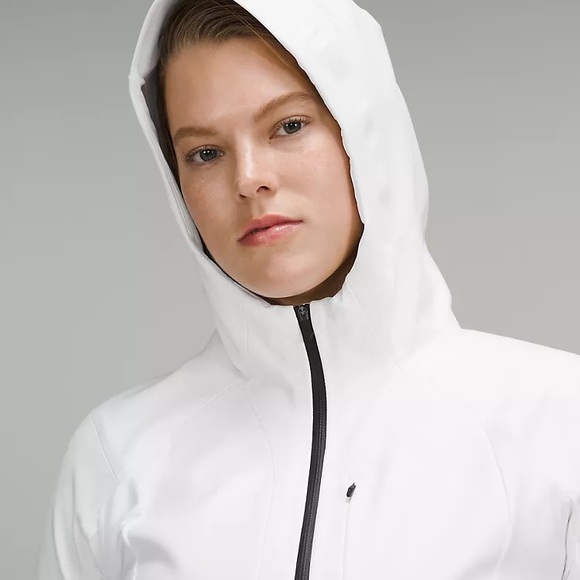 NWT Lululemon Cross Rare Chill Jacket Hooded RepelShell - Picture 4 of 11
